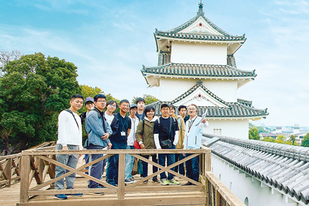 大手前大学 日本から世界へ、世界から日本へ。国際的な視点で学ぶことで、日本社会のあり方を再構築する知見を身につける。