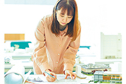 大手前大学 一級建築士をめざすための実践的な学びが充実。理論・実技とも文系出身の学生にもわかりやすい授業内容で、手厚く指導します。