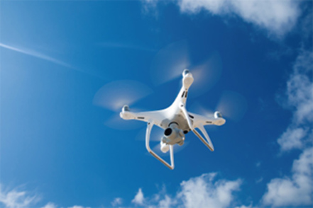 大阪工業大学 2025年4月「実世界情報学科」開設。現実世界の情報とサイバー世界のAI処理を融合させ、社会課題を解決できる人材を育成