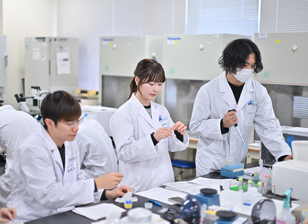 長浜バイオ大学の特長２