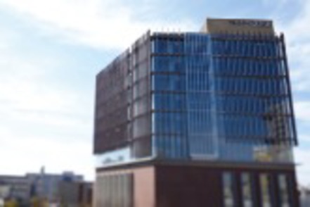 甲南大学 阪急西宮北口駅から徒歩3分。大阪梅田、神戸三宮共に約15分でアクセスできる好立地のキャンパス。