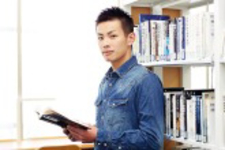 大阪経済大学 4つの領域を横断できるゆるやかなコース制。