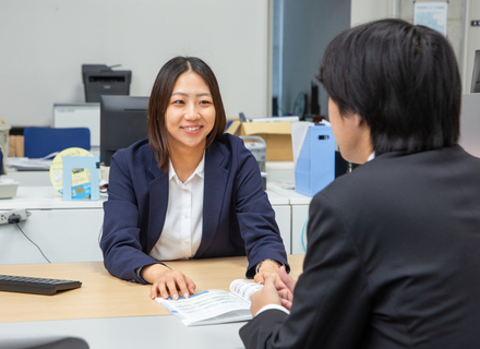 流通科学大学の特長２