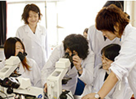 東京医療保健大学の特長１