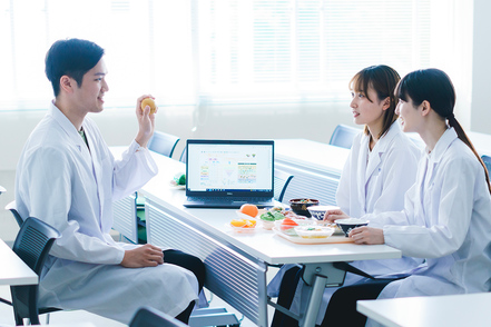 金沢学院大学 地域社会のニーズに応え、医療や福祉、介護、学校等で活躍できる管理栄養士を養成します