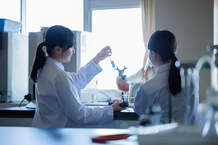 金沢学院大学 多彩な講義・実験・実習を通してさまざまな角度から栄養と健康を学びます