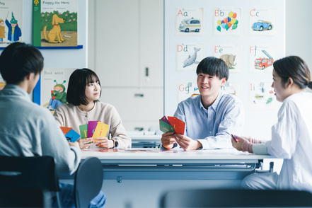 金沢学院大学 最新の教育理論と学習法を身に付けて「世界に通用する教師・保育者」を養成