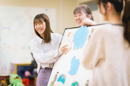 金沢学院大学 ＜幼稚園教諭・保育士専攻＞子どもの言葉を支え、広げていく専門的な力を身に付けます