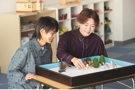 東海学院大学 心理的支援が必要とされる具体的な場面を想定したロールプレイングなども行います。