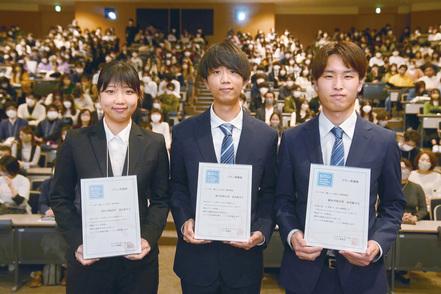 愛知学院大学 全国31大学36ゼミ168チームが参加するSカレに油井ゼミ3年生の6チーム20人が挑戦し、旭電機化成との共同開発による商品化が決定