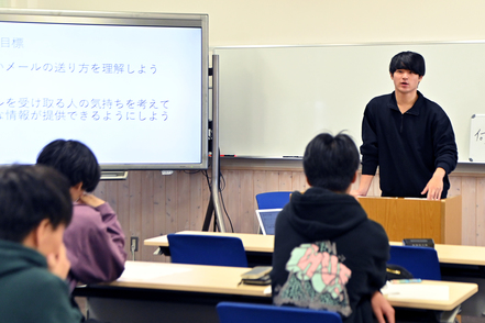 愛知東邦大学 保健体育科教員の免許取得 ! ! 模擬授業を行い、教育実習をやり遂げ、教員をめざす
