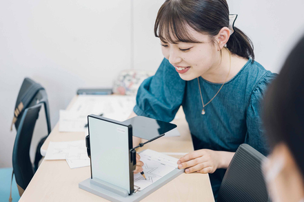 椙山女学園大学 【心理学科】「わたしは、心理学を、社会に生かす。」こころの不思議に科学的にアプローチし、こころの学びを社会に生かす