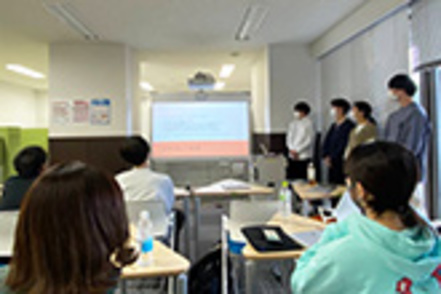 名古屋学院大学 情報・データを活用した分析結果やアイデアを可視化してプレゼンテーションできる力も身につけます。各種ビジコンにも出場。