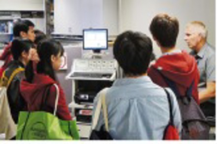 名古屋学院大学 海外リハビリテーション研修では、海外の先進事例を基に課題発見・解決法を探ります。