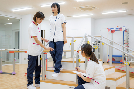 名古屋葵大学 人に寄り添いサポートするリハビリテーションの知識・技術を習得します