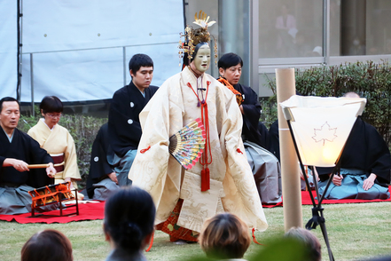 中部大学 平安時代のお菓子や匂い袋を作る学科イベントや、伝統芸能の鑑賞会、平安装束ワークショップなど、伝統文化を学ぶ機会が豊富です