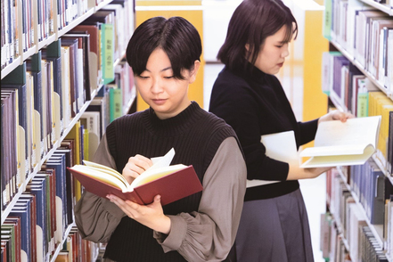 金城学院大学 古典から近現代の日本の文学・文化、浮世絵や着物文化、サブカルチャーなどを対象に研究し教養を深めます(日本語日本文化学科)