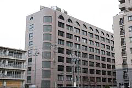 日本保健大学 名古屋市内で通いやすい！地下鉄名港線「築地口駅」2番出口より徒歩5分の好立地（名古屋市港区）