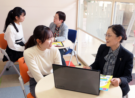 日本保健大学の特長３