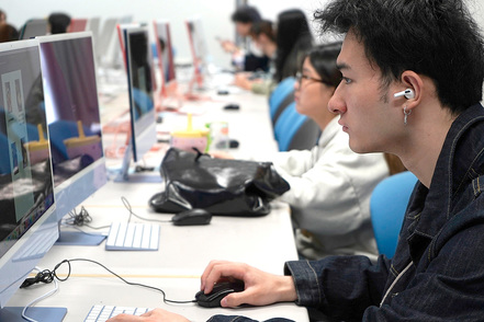 文星芸術大学 ロゴや広告、Web制作等を通して、地域の魅力を社会へ伝えるクリエイティブ思考を磨きます