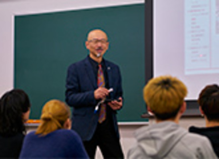 東京富士大学の特長１