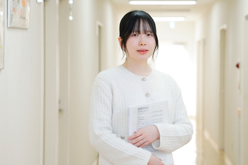 卒業生の小倉　愛美さん