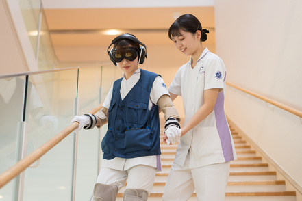 東邦大学 [人々の健康を守る]医療機関、福祉施設などさまざまなニーズ、場面で看護が求められています