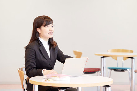 共立女子大学 学部系統別(商・経営系)就職ランキング全国1位　(2024年3月卒業生就職率97.9％／就職者数:139名)※2024年大学通信調べ