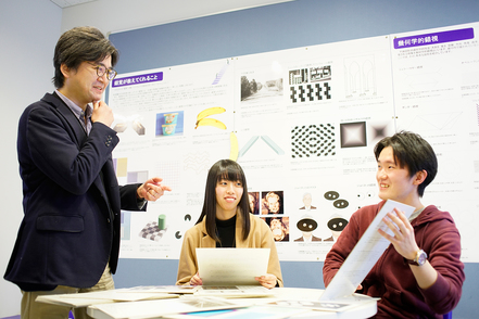 文教大学 驚きながら、楽しみながら、人間の不思議を学んでいきます