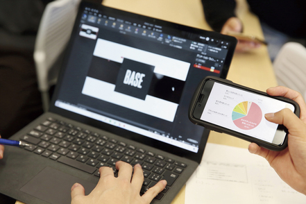 茨城キリスト教大学 DX時代に対応できる能力を育成。経営を学びながら、地域のDX化を牽引し、ビジネスにおける課題を解決する力を養います