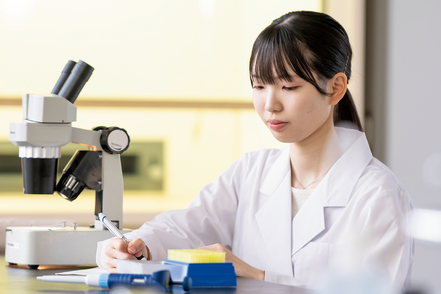 茨城キリスト教大学 食物健康科学科では、管理栄養士として働くための必要な知識を実験を通して学びます