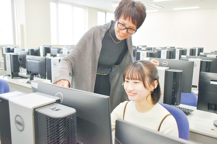 和洋女子大学 社会の課題解決や新しいサービスの創出など、幅広い分野で活躍し、データを活用できる人材へ