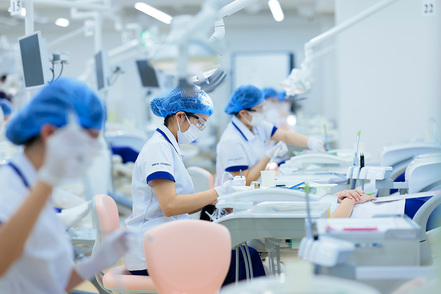明海大学 施設・設備が充実。理論と実践を交えながら、知識と技術を高める教育スタイルです。