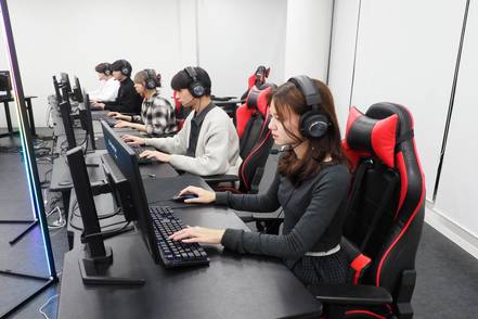 情報経営イノベーション専門職大学 なりたい姿・やりたい事を学び経験を積む。例えばeスポーツも学びの1つ。ビジネスとしてのeスポーツを学ぼう