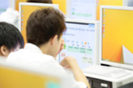 東北工業大学 CADの基本操作と建物の仕組みを修得