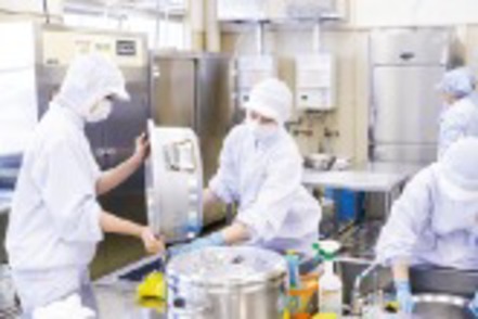 盛岡大学 安全で効率的な給食運営、その経営管理を実践的に学ぶ