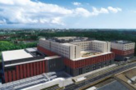 国際医療福祉大学 国際医療福祉大学成田病院。成田キャンパスからシャトルバスで約20分