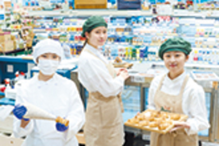 武庫川大学 100社以上の企業と連携し、インターンシップを必修化。２つのコースで専門性を磨く食創造科学科