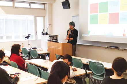 甲南女子大学 【学科オリジナルの学び】LITALICOと包括連携協定を結び連携。発達支援の考え方や方法を体験を通じて学びます。