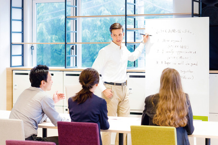 神戸松蔭大学 グローバルコミュニケーション学科／ネイティブスピーカー教員が英語だけで行う授業も