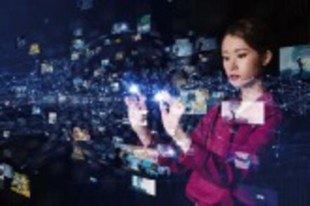 京都精華大学 プログラミングをベースに、企画やサービス、映像、音楽を広く学ぶ