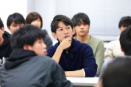 四天王寺大学 学内ダブルスクールにより、国家公務員一般職などの公務員採用試験合格をめざします。