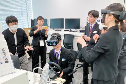 大阪経済法科大学 企業課題をテーマにマーケティング調査と企画提案に挑戦する実践型プログラム「AMP」は、学びを活かし実践にチャレンジできる。
