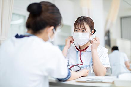 神戸女子大学 実際の患者さんとのコミュニケーションを通じて実践力を養う臨地実習
