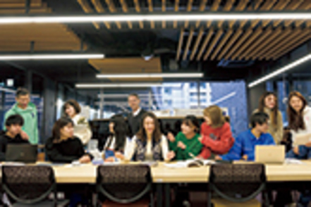 京都産業大学 欧米、アジアなど「多様な世界」を学び、あらゆる地域で活躍できる多様な価値観と柔軟な思考力を養う