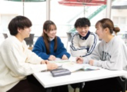 神戸常盤大学の特長１