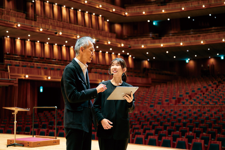 神戸女学院大学 「音楽キャリアデザイン専攻」では、音楽ビジネスなど音楽を社会に生かす人材育成をめざします。