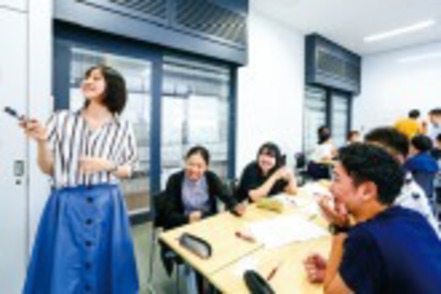 東京農業大学 バイオビジネス経営学演習のケースメソッド演習風景。（アグリビジネス学科）