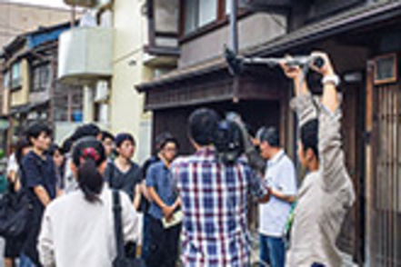 立正大学 「経済フィールドワーク」では、経済の現場で地域の産業を学びます