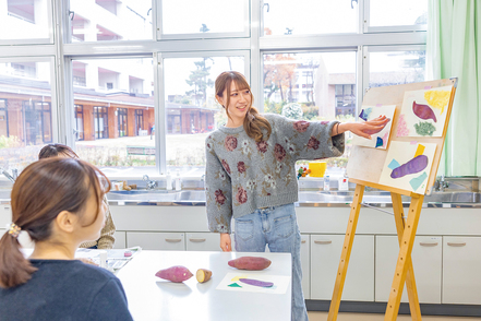 東京家政大学 学内での保育体験を通して、子どもへの適切な援助を考えます